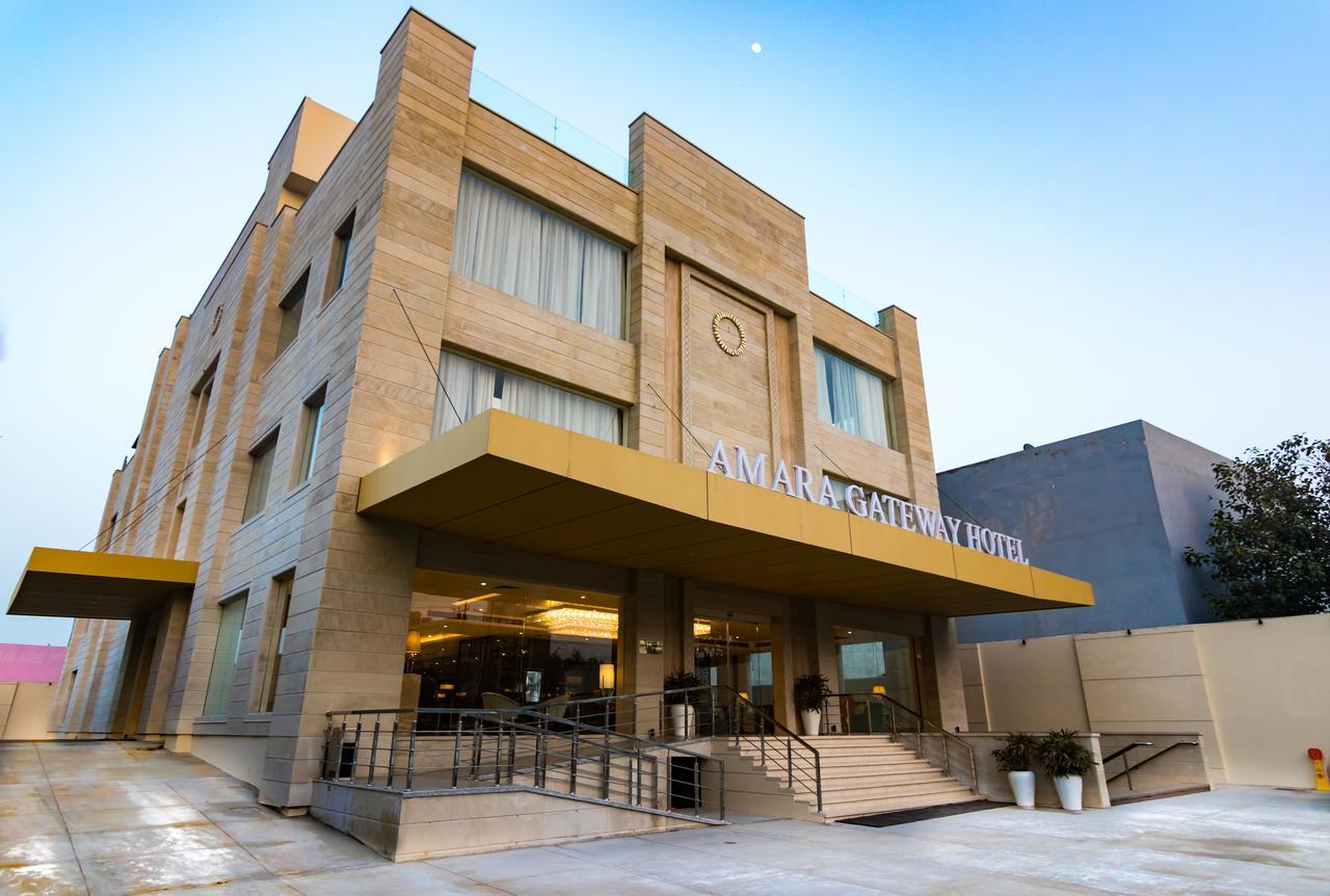 Amara Gateway Hotel Murádábád Kültér fotó
