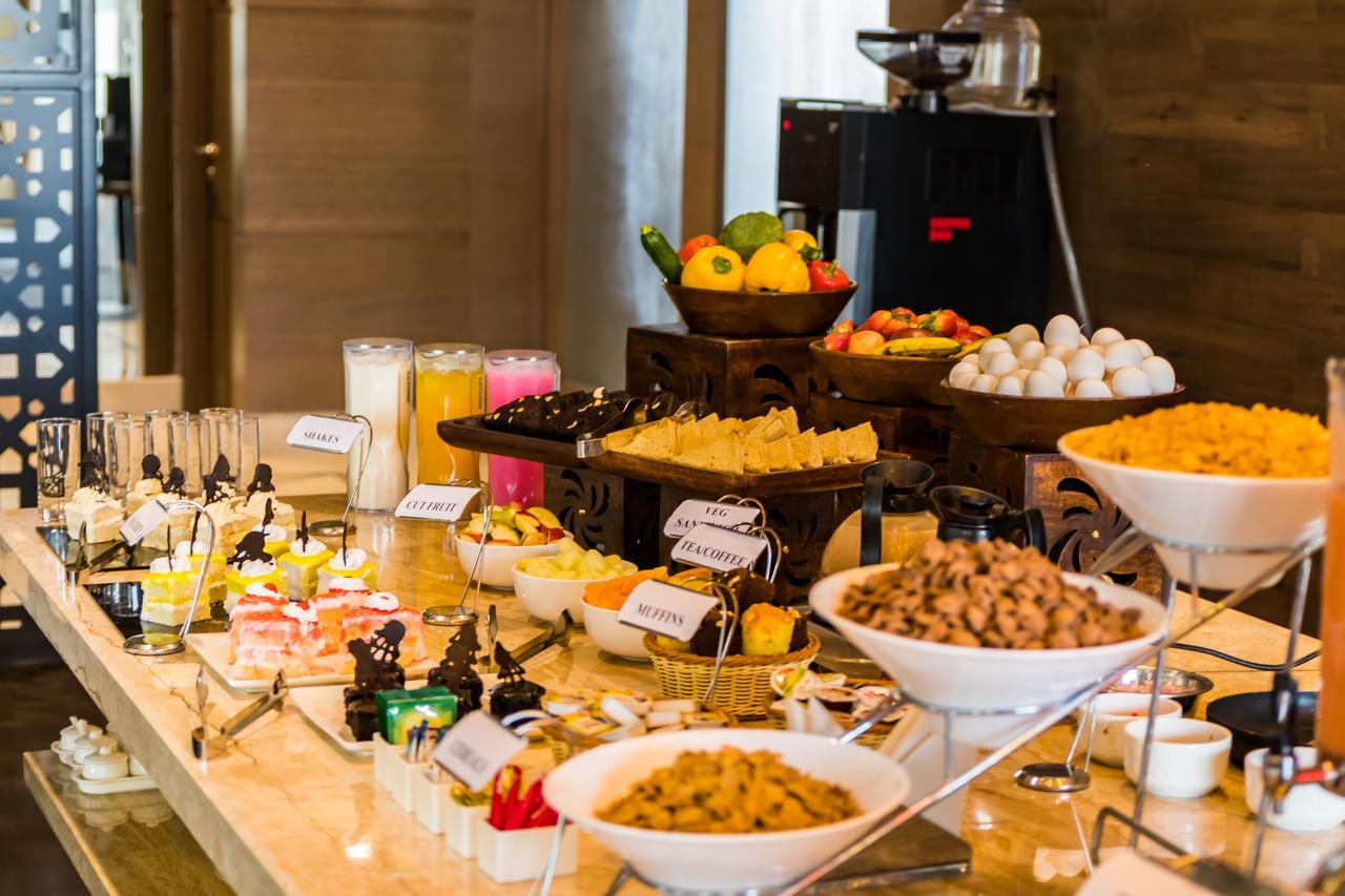Amara Gateway Hotel Murádábád Kültér fotó