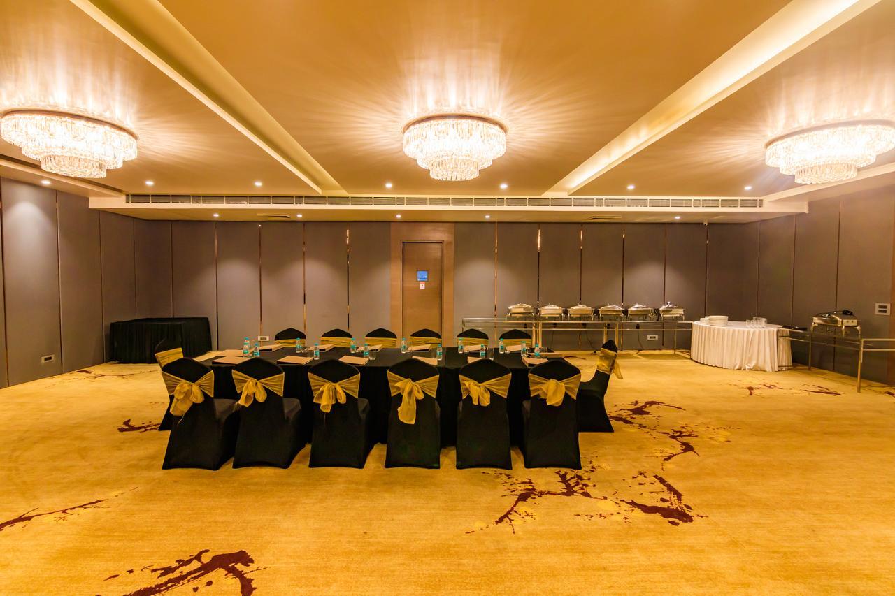 Amara Gateway Hotel Murádábád Kültér fotó